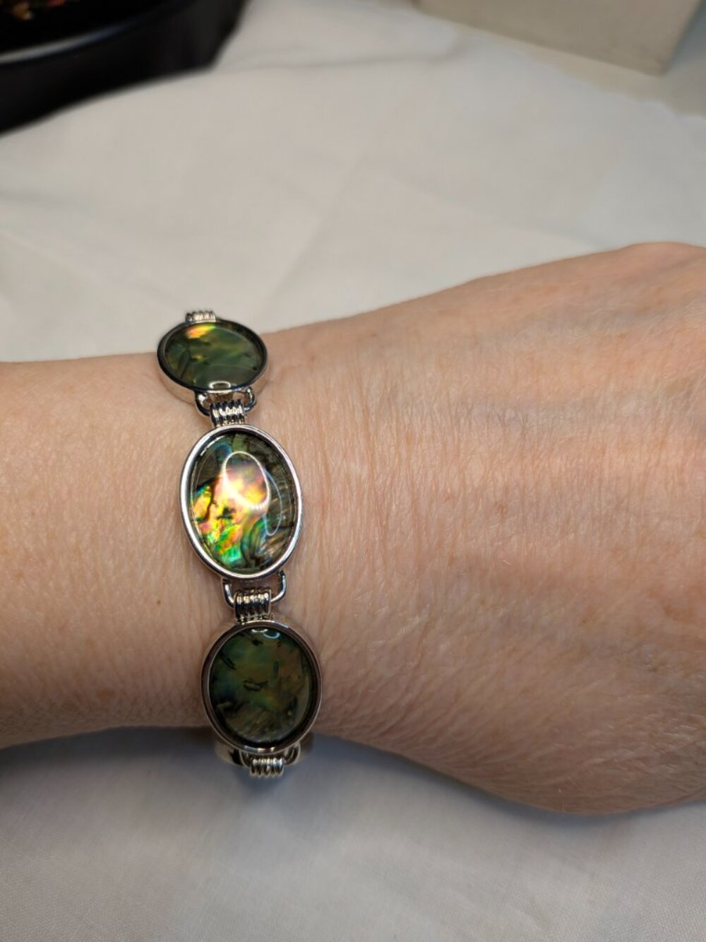 Silver‑Tone Abalone Shell Link Bracelet – 7" Toggle Clasp